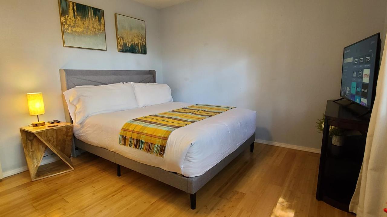 Centrally Located In Rogers And Bentonville! -Private Rooms 외부 사진