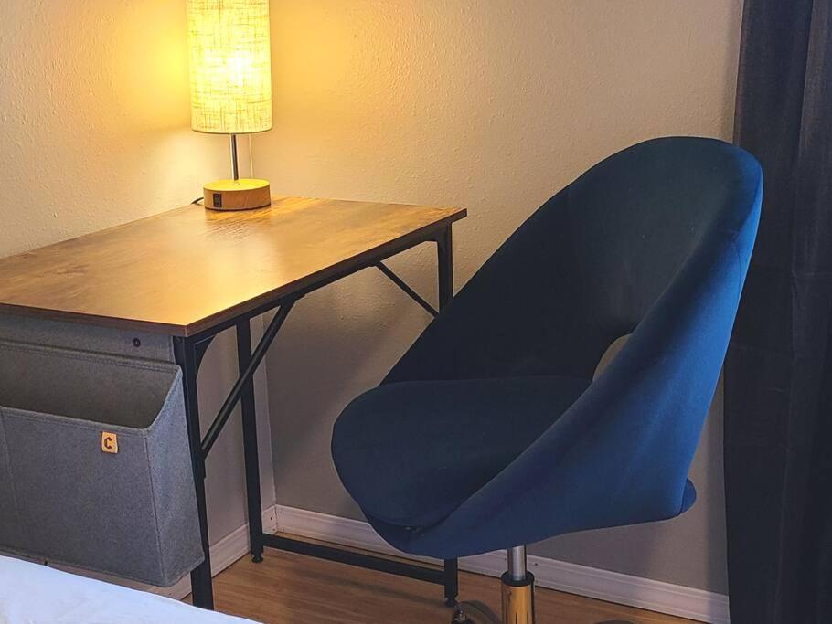 Centrally Located In Rogers And Bentonville! -Private Rooms 외부 사진