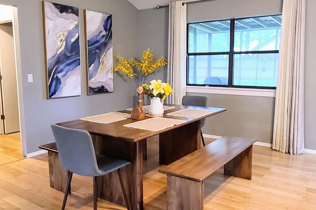 Centrally Located In Rogers And Bentonville! -Private Rooms 외부 사진