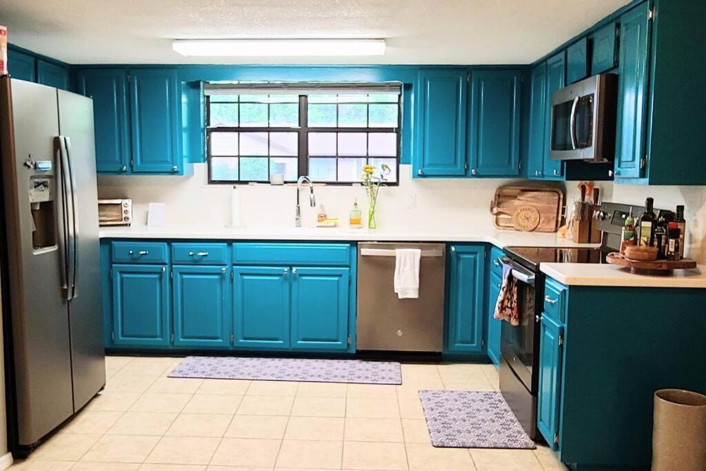 Centrally Located In Rogers And Bentonville! -Private Rooms 외부 사진