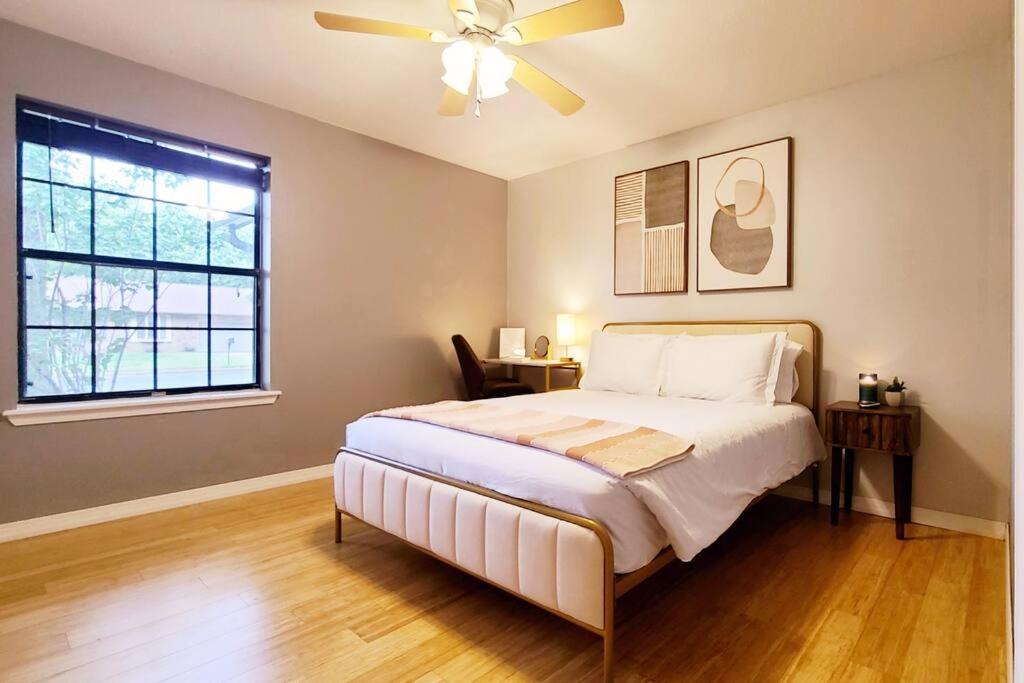 Centrally Located In Rogers And Bentonville! -Private Rooms 객실 사진