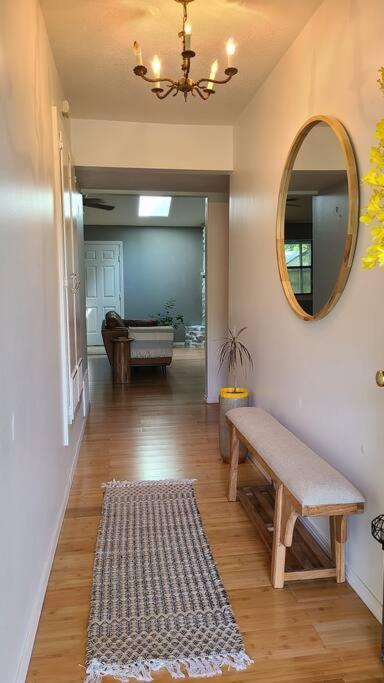 Centrally Located In Rogers And Bentonville! -Private Rooms 외부 사진